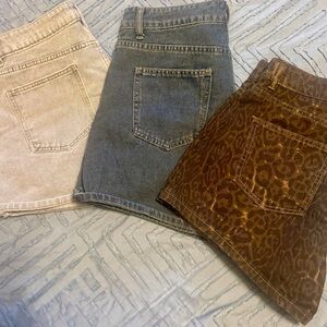Lot of 3 Dazy shorts. Size.XL